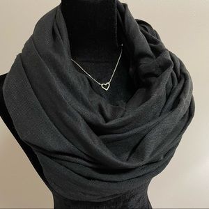 Black Infinity scarf - Charlotte Russe